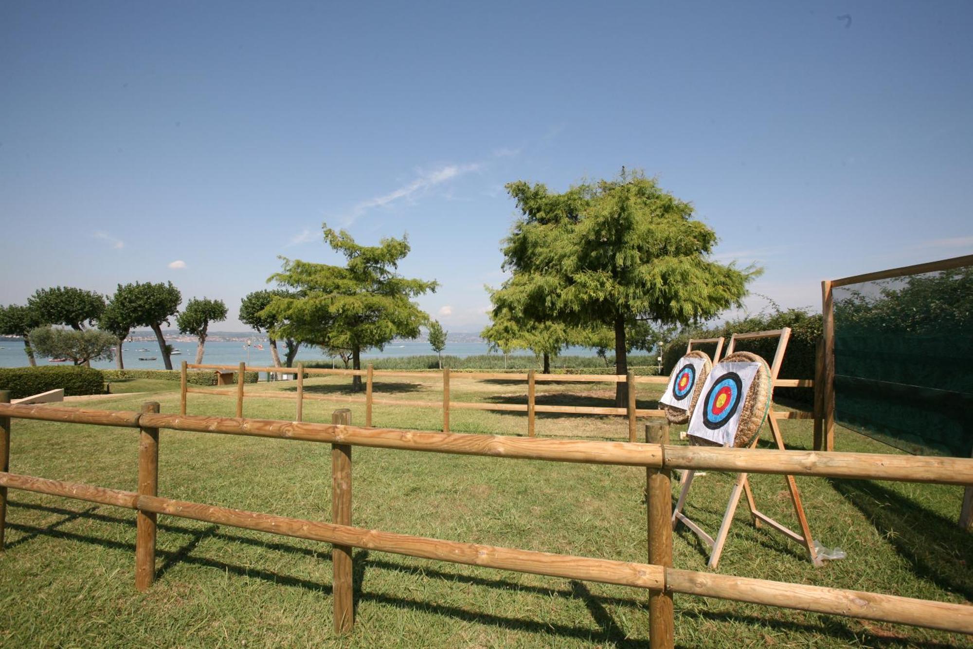 The Garda Village Сирмионе Екстериор снимка